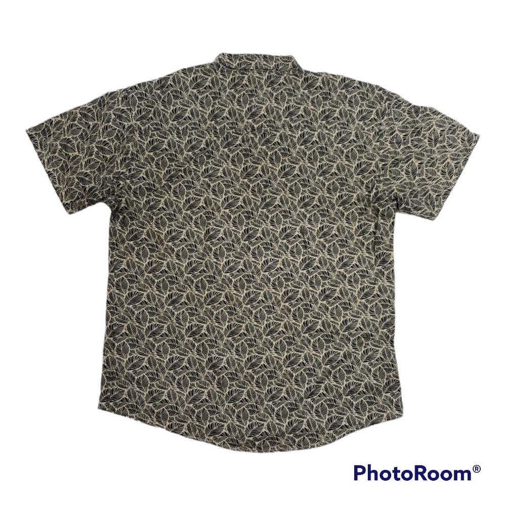 Mumy Room Madrid | Black & Cream Palm Leaf Short Sleeve Button Up | Size Large - Picture 3 of 4